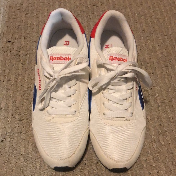 Women’s Reebok Classic Lace-Up Sneakers-Jogger style
EUC Style Size 7 1/2 No box - Picture 3 of 6